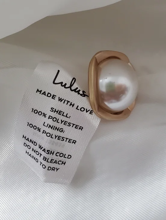 Lulus 🤍 - Picture 9 of 10